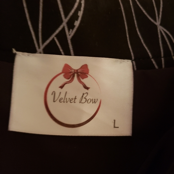 A line skirt w slight flow. - Picture 4 of 4